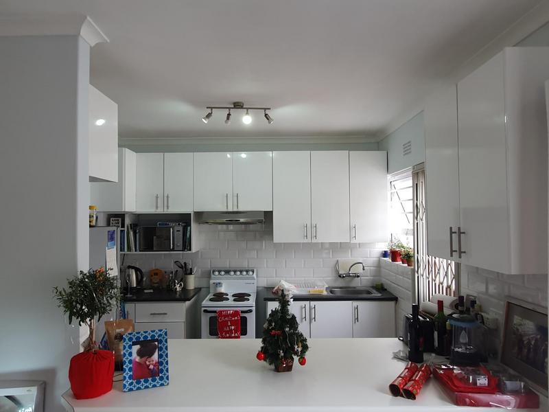 To Let 2 Bedroom Property for Rent in Lakeside Western Cape